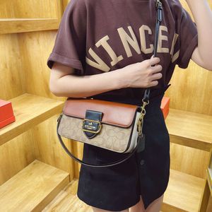 Torby projektantów są 90% zniżki tańsze modne luksusowe torba pod pachami Mała 2024 Autumn New Style Womens One ramię Crossbody