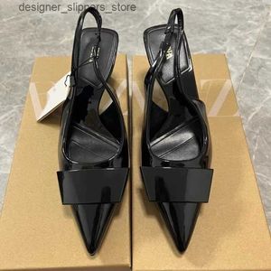 Klänningskor kvinnor svart patent läder höga klackar mode spetsiga tå slingbacks pumpfjädrar eleganta kontor kvinnor skatthuvud tunna höga klackar q240314