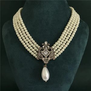 Gioielli vintage con pendente in collana di perle gotiche con girocollo in cristallo per donna 240311