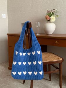 Designer Wool Knit Handbags Summer New Hand-woven Beach Bags Multi- Colors Tote Bag Love Heart Pattern Handbag Women Fashion Tote Bag Hollow Out Shopping Purse Blue