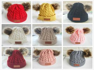 Bebê de malha de lã chapéus de pele falsa bola Pom Crochet Caps inverno quente infantil crianças meninos meninas gorro boné acessórios de cabelo 9 cores dhl6477960