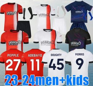 23 24 Luton Town Maglie da calcio MORRIS 2023 2024 WOODROW Burke Hartson Curtis Lansbury Donaghy Berry Mick Casa Lontano Terza maglia Top Maglia da calcio Kit Uniforme