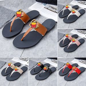 Designer Sandals Classics Women Slippers Mens Slides Läder Rubber Fashion Luxury Flip Flops Ladies Room House Outdoor Slipper