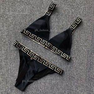 Bikini Designer Swimw Tasarımcı Bikini One Piece Mysuits Lüks Moda Monokini Seksi Bikini Set Marka Kadın Plaj Giyim 2024 Bikinis Push Up Yuva Takımları 121