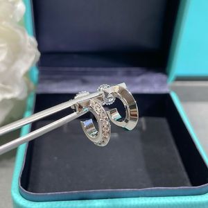 Högkvalitativ 925 Sterling Silver Diamond Stud Earrings for Girls Fashion Jewelry Dupe Brand Hardwear örhängen