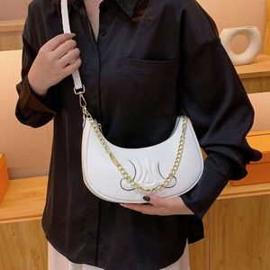 Kvinnors handväska high-end dumpling Ny internetkändis högkvalitativ kvinnors lätta kedja som bär crossbody väska