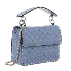 Handväskedesigner Totes Studded Bag Women Rivet Shoulder Bag Chain Glocks Switch Clutch Crossbody Luxury Lady Felicie Pochette Plånböcker Flaff med Dust Bag Dicky0750D