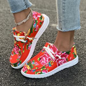 Na primavera de 2024, os novos sapatos baixos femininos casuais de tamanho grande com cabeça redonda e flores grandes no Nordeste da China são sapatos casuais.T5ym#