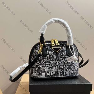 22 x 17 cm Designer-Damen-Umhängetaschen, luxuriöse Aktentaschen, Marken-Nylon-Kurier-Umschlagtasche, modische Geldbörsen, Muscheltasche, bedeckt mit Diamant-Kristall-Oberseite, Dreieck