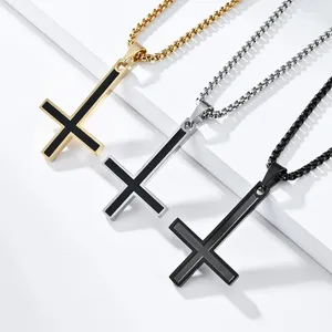 Collane con ciondolo DARHSEN Croce di San Pietro Uomo Uomo Dichiarazione Collana cristiana Gioielli di moda in acciaio inossidabile color argento nero oro