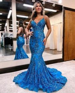 Fantastik mavi payetli denizkızı balo elbiseleri seksi sırtsız spagetti kayışları aplikler fırfırlar uzun siyah kızlar resmi parti mezuniyet gala elbisesi bc18385