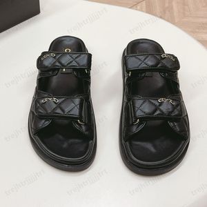 Slip på Summer Slipper Sandal toppkvalitet äkta läder platt casual sko kvinnors lyxdesigners tofflor kvinnor reser skor 35-42 med låda