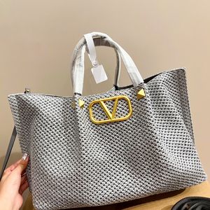 高品質のLuxurys Raffias Designer Tote Bag v Rivet Large Shop Purse and Handbag Lady Weave Beach Bag Womens Travel Crossbody Clutch 99