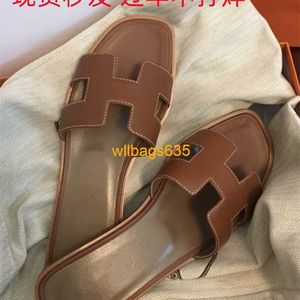 Oran Sandals Summer Leather Slippers Summer New Top Layer Cowhide Matt Mop Flat Bottomed Womens Sandals For Beach Vacation With A Luxurious F Have Logo HB33ZQ
