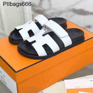 Chypres Damen Sandalen Slides mit Yuan Standard Women Wear 2024 Strandschuhe Leder Flat b Have Logo P9qe 3hw8