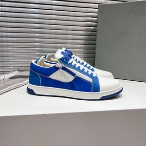 Sapatos masculinos de couro respirável sapatos de skate tiras com zíper azul e branco correspondência de cores primavera verão outono designer de luxo novos sapatos de viagem ao ar livre 39-47 + caixa