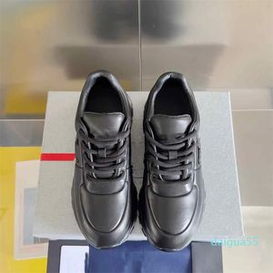 Eleganter, lässiger Sneaker mit dicker Sohle für Paare, kombinierbar mit ästhetischen Dad-Schuhen