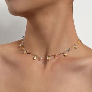 Naszyjniki wiszące łańcuch Vintage Naszyjnik Choker Bead Daisy Flowicle Krótki