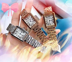 Lyxälskare Small Dial Quartz Watches Women Square Roman Tank Series Clock Fashion Gold Armband Ladies Watch Presents Montre de Luxe