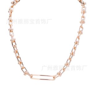 Designer High Version Tiffay och CO U-formad kedjehalsband med vit koppar pläterad 18K Rose Gold Inse Horseshoe CollarBone GTTQ