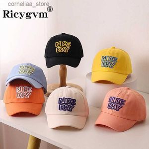 Ball Caps RICYGVM Fashion Letter Children Baseball Hat Boys Girls Duck Tongue Cap Cotton Solid Color Kids Peaked Cap Outdoor Sun Visors Y240315