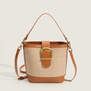 Sacos de praia populares nicho grama tecido saco feminino verão estilo ocidental versátil crossbody balde portátil