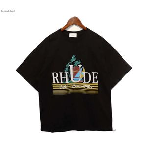 2024 NEW MENS T 셔츠 유럽 미국인 인기있는 Rhude 셔츠 럭셔리 브랜드 남성 티셔츠 남성 여성 커플 T 셔츠 100%면 티 미국 593