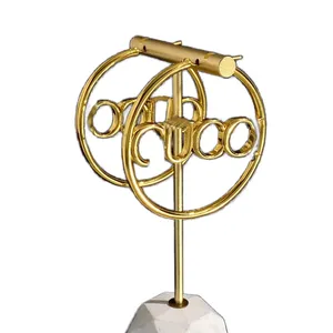 Orecchini popolari di design placcatura in oro lettera geometrica orecchino ad anello personalità alla moda orecchini a cerchio grande regalo di giorno di Natale vari 2024 zh171 E4