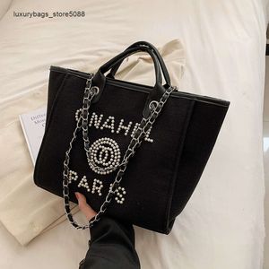 La fabbrica vende uno sconto dell'85% Designer di marca Nuove borse a mano Baobao Borsa da donna di grande capacità Nuova borsa da spiaggia alla moda Borsa a tracolla per lo shopping di moda per il tempo libero