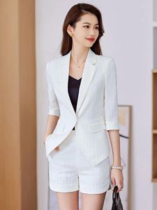 Kvinnors tvåbitar byxor våren 2024 Halvhylsa Fashion Small Suit Work Uniforms.