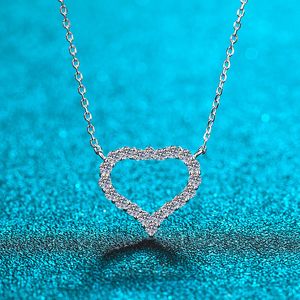 Naszyjnik wisiorka na projekt serca: biżuteria marki unisex, idealna para prezent świątecznych