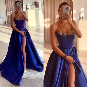 Zarif Bir Çizgi Kraliyet Mavisi Prom Elbiseler Boncuklar Tatlım Gece Elbise Pleats Slit Resmi Uzun Özel Günlük Parti Elbise Yd