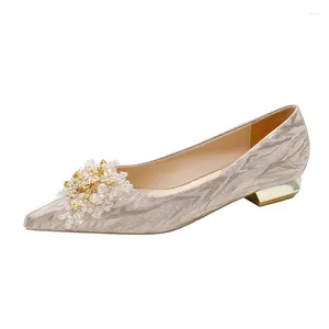 Sapatos de vestido Mulheres Lantejoulas Prata Champagne Flats 2cm Casamento Noiva 2024 Noivado Dama de Honra Salto Grosso