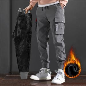 2023 nuovi pantaloni cargo invernali da uomo multi-tasche fodera in pile spesso caldo pantaloni slim pantaloni termici casual in cotone taglie forti