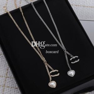 Vintage Letter Chain Necklaces Glittery Rhinestone Pendants Necklaces Retro Gold Plated Necklaces With Box