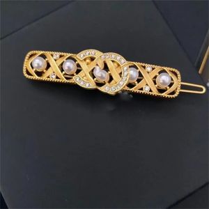 Clip per capelli Barrette Designer Lettera Crystal Hairpin Piccolo Fragranza Inserto Diamond Hairpins Social Classic Style