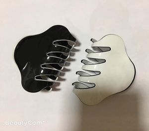 Party gifts fashion simple black and white acrylic threedimensional claw clip C hairpin one word clips for ladies favorite delica2258686