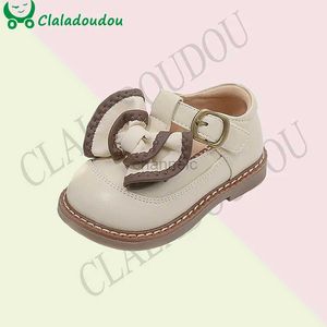 First Walkers Girls Shoes Claladoudou Patent Patent Leather Shoes Simple Dress for Girls Wide Ribbon Shoes 240315