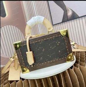 10A top-level VALISETTE TRESOR Embossed leather box bag envelope bag briefcase Toothpick cowhide Designer Bag luxury bag 45673 Coffret Tresor M45673 22.5x14.5x11.5cm