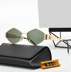 Tasarımcı 2024 Moda Lüks Tasarımcı Güneş Gözlüğü Kadınlar Erkekler Gözlükleri Lisa Triomphe Beach Street Po Küçük Sunnies Metal Tam Çerçeve Hediye Kutusu ile Aynı Güneş Gözlüğü