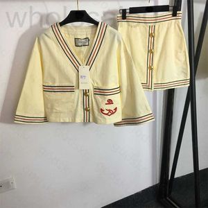 Vestido de duas peças designer bordado mulheres camisa saia único breasted manga curta cardigan casaco cintura alta raia meia blusa l3p9
