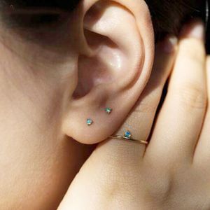 Pink White Blue Fire Opal Stud 2 5mm Mini Stone Prong Seting Single Stone Söt härlig 925 Sterling Silver Earring283h