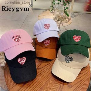 Ball Caps Heart Love Haft Kobiet Baseball Cap Solidny kolor mody litera snapback kapelusz bawełniany na świeżym powietrzu Visors Girl Bonnet Y2KY240315