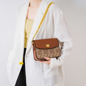 Bolsa de grife quente na Europa e América Nova moda bolsa de corrente feminina textura de alta qualidade bolsa de ombro leve bolsa de luxo na moda bolsa crossbody