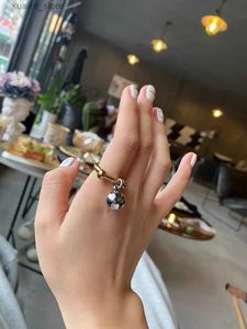 Pierścienie klastra mosiężne 2 ton piłka urok solidny pierścionki kobiet biżuteria punkowa impreza koktajlowa boho japońska koreańska l240315