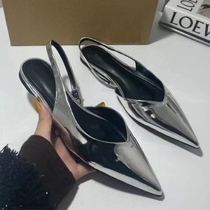 Summer Sandals Women Silver Pointed Toe Bow Rhinestone Flat Sandals Back Strap Sexy Slingback Mules Single Shoes 240304