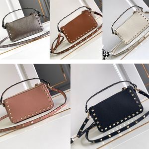 Rock Rivet Designer Umhängetasche Damen Street Style Nieten Echtleder Umhängetasche Unterarmtasche Rindsleder Reißverschluss Einzeltaschen hochwertige Luxushandtasche mit Griff