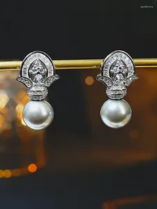 Kolczyki stadninowe pożądanie szarej fritillaria Pearl Crown 925 Silver Ear Studs inkrustowane z wysokim węglowym diamentami Lekkie luksusowe wszechstronne i eleganckie