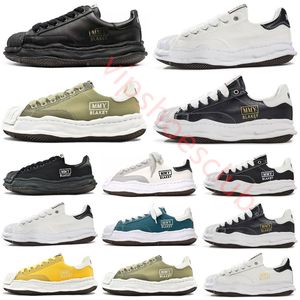 Casual Trainer Grey Red Shoes Black White 2024 Maison Mihara men women Outdoor Jogging Walking Shoes chunky wavy Sneakers Online Canvas Yasuhiro