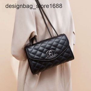 Concessões de fábrica bolsa feminina corrente couro preto pequeno quadrado versátil lingge crossbody nova moda couro genuíno ombro